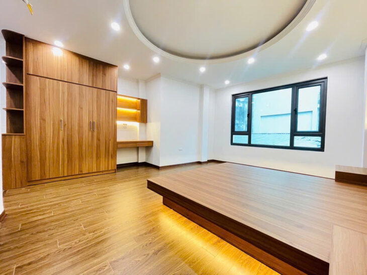 NHÀ KIM MÃ 4M X 40M2 X 7 TẦNG – 8.8 TỶ – Ô TÔ 3 BƯỚC – THANG MÁY – KINH DOANH ĐỈNH NÓC