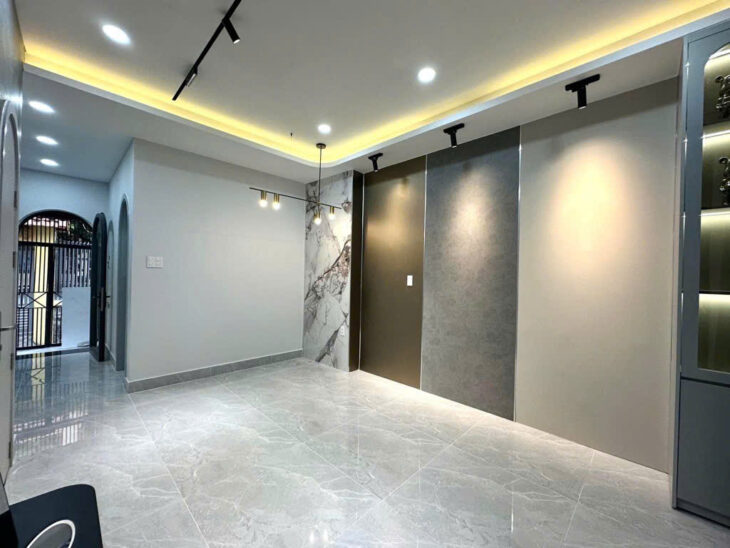 BÁN NHÀ MẶT PHỐ VŨ HUY TÂN PHƯỜNG 3 – BÌNH THẠNH – 5.6 TỶ – 3PN, 3WC, 39M2, SỔ HỒNG CHỦ TẶNG NỘI