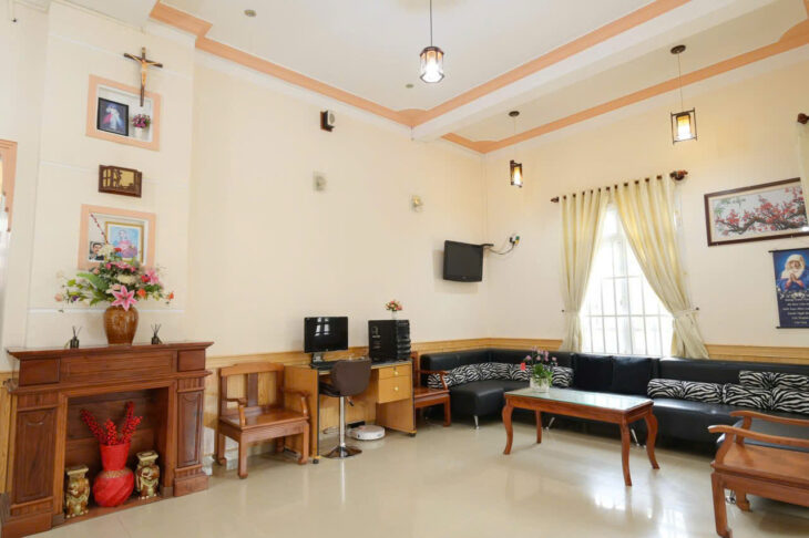 Cần Bán gấp căn Biệt Thự Song Lập cao cấp, toạ lạc trên đường YẾT KIÊU, phường 5, ĐÀ LẠT