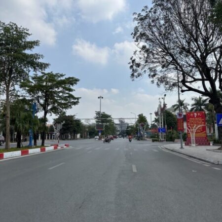 CỔ ĐIỂN A- Ô TÔ ĐỖ CỬA – GẦN TRUNG TÂM HÀNH CHÍNH HUYỆN THANH TRÌ – HỒ ĐiỀU HOÀ THOÁNG MÁT- MẶT