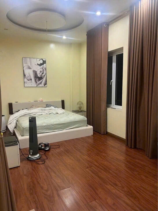 Nhà Trung Lực, tuyến 2, DT 61m 3 tầng, độc lập, ngõ 6m ô.tô, Giá 5 tỉ