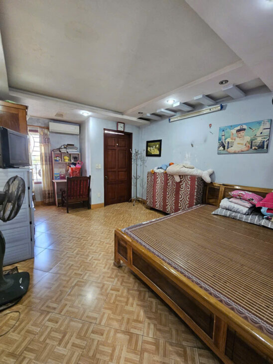 Bán nhà ngõ 739 Nguyễn Văn Linh, 48m 4 tầng, lô góc, ô.tô đỗ vài chiếc, Giá 3.58 tỉ