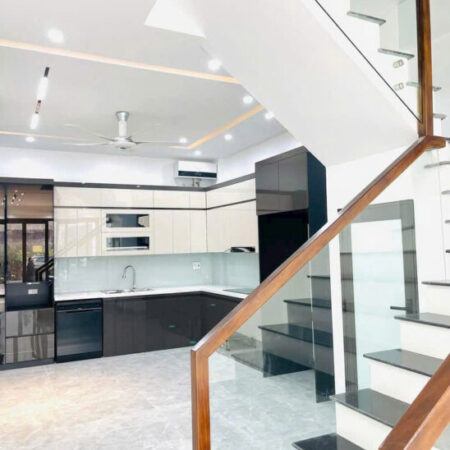 BÁN NHÀ 3 TẦNG TRONG NGÕ PHƯỜNG TIỀN PHONG TP THÁI BÌNH GIÁ 1.380 TỶ