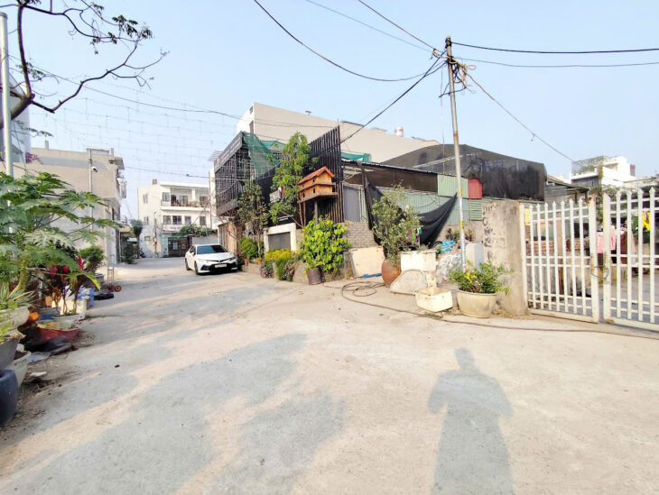 Đất phân lô ngõ 15 Khúc Thừa Dụ, 90m, MT 4.5, đường 7m, Giá 48 tr/m