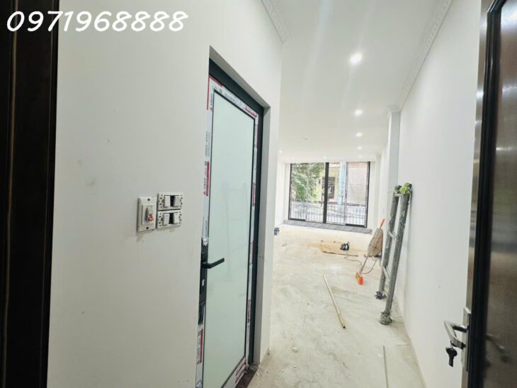 Chính chủ Bán nhà Nghĩa Tân. Khu phân lô, Oto tránh, Thang máy, Gara. Kinh doanh đỉnh cao.