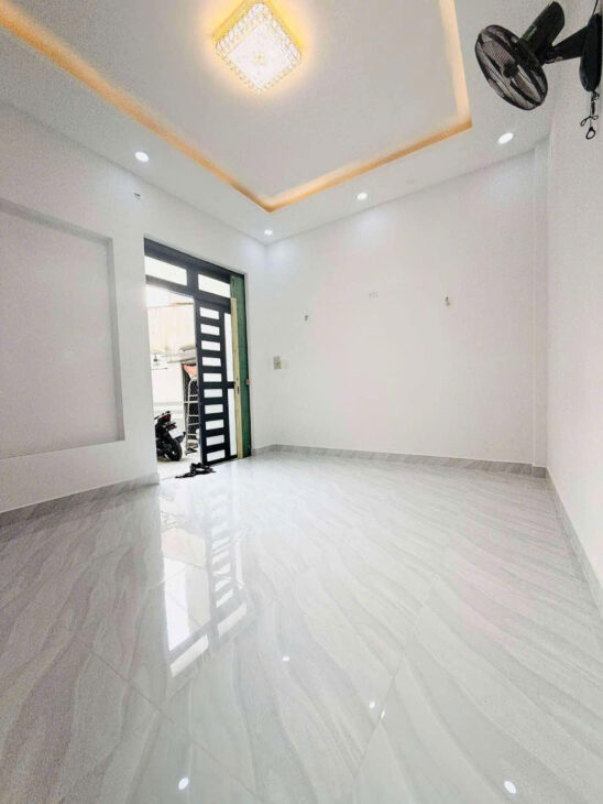 Nhà Đẹp 2 Tầng Giá Chỉ 3 Tỷ 09 SHR 44m Tân Chánh Hiệp Quận 12 Sát Gò Vấp Hẻm 4 mét