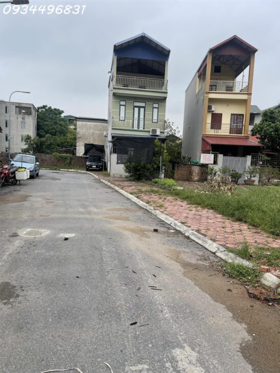 ĐẤT VỈA HÈ ĐƯỜNG LỚN KINH DOANH LONG BIÊN CHỈ 6,1 TỶ