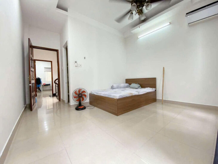 BÁN NHÀ PHAN XÍCH LONG PHÚ NHUẬN, 66M2,5 TẦNG, HẺM 5M, GIẢM 2TY4