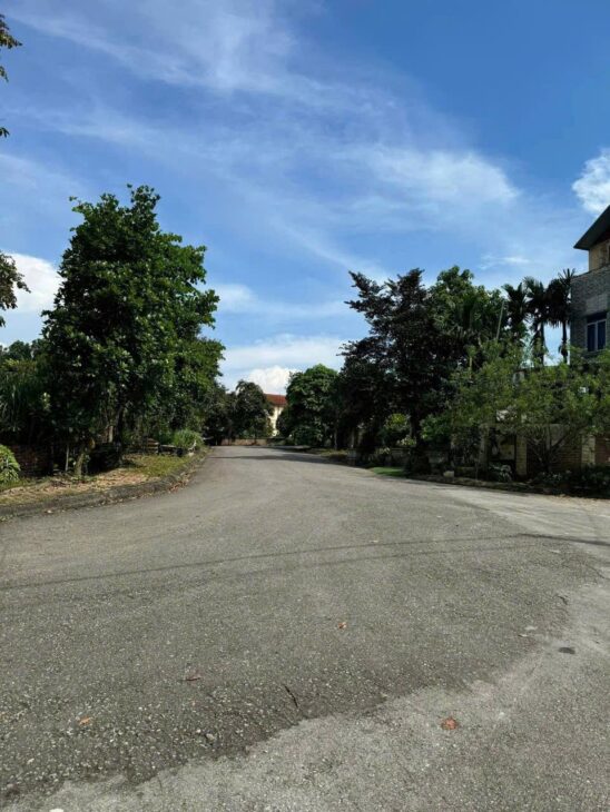 Bán đất tái định cư Vai Réo Phú Cát đường 3 ôtô vỉa hè rộng ngõ thông KD nhỉnh 3tỷ