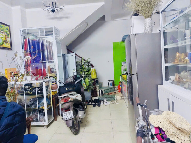 NHÀ ĐẸP Ở LUÔN NGÕ THÔNG CÁCH 1 NHÀ RA PHỐ 7 tỷ Thanh Nhàn 29m 5 tầng, MT 4,2m