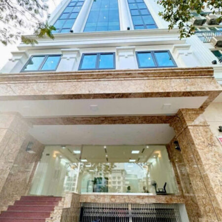 Mặt phố Lạc Long Quân 120m2, 8 tầng có hầm, MT9.4m vỉa hè 6m kinh doanh QH ổn định