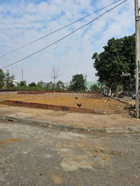 Bán lô đất TĐC Vai Réo trục chính Phú Cát lô góc đường thênh thang 100m 4.3 tỷ