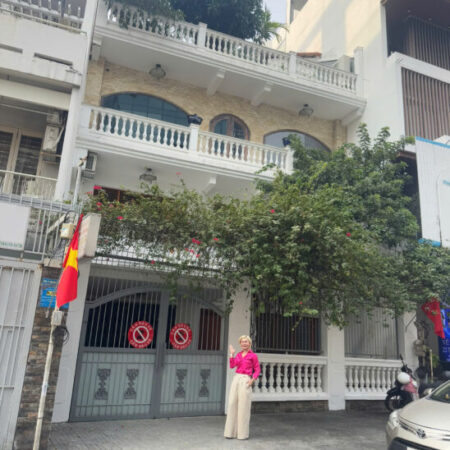 BIỆT THỰ KHAN HIẾM THIẾT KẾ TÂN CỔ ĐIỂN CÒN SÓT LẠI ĐƯỜNG THẠCH THỊ THANH, QUẬN 1