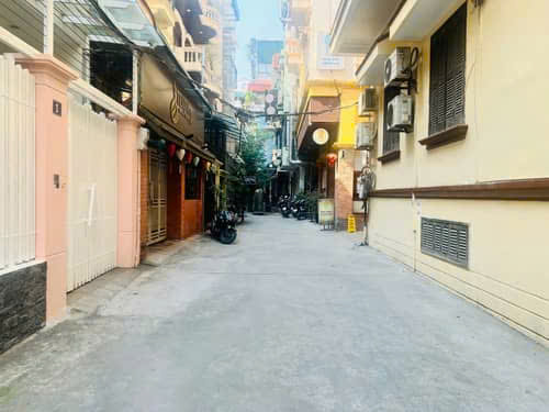 Bán nhà Linh Lang 69m 5 tầng mặt tiền 6,7m ô tô tránh giá 42.5 tỷ