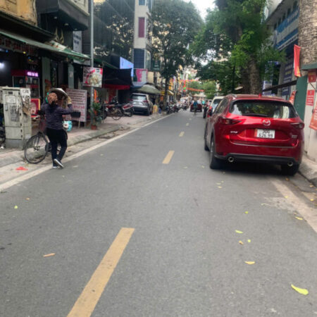 Chưa đến 1 tỷ m có ngay Hotel phố Hòe Nhai 82m 8 tầng giá 79.5 tỷ