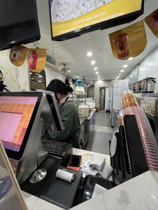 Bán nhà mặt phố Lạc Long Quân, Tây Hồ, 52m², 7 tầng, 27.2 tỷ, sổ đỏ hoặc Nhà mặt phố Tây Hồ 52m²,