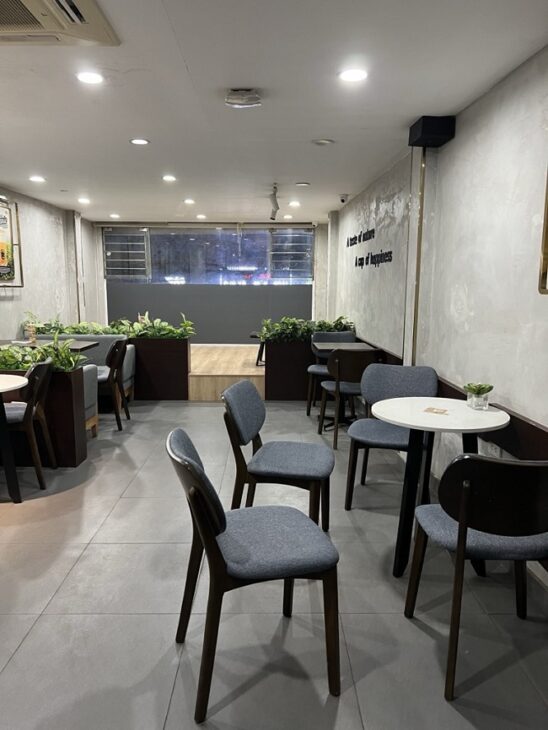 Bán nhà mặt phố Lạc Long Quân, Tây Hồ, 52m², 7 tầng, 27.2 tỷ, sổ đỏ hoặc Nhà mặt phố Tây Hồ 52m²,