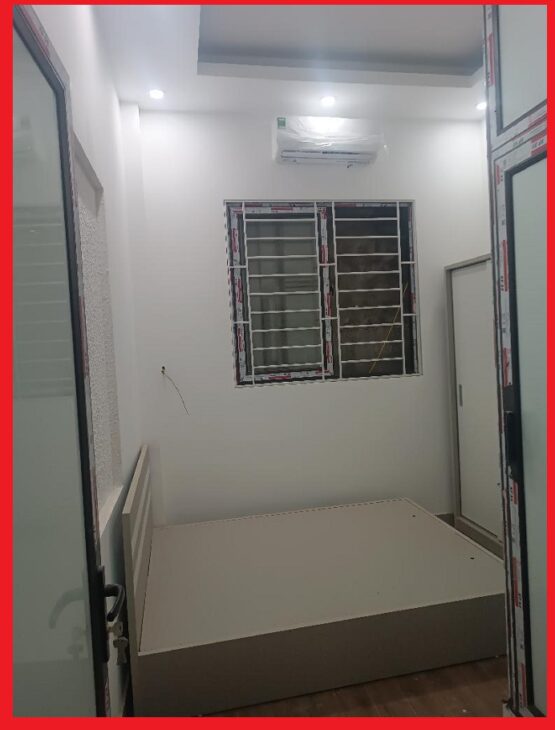 Bán nhà 36m², 4PN, 5WC, Long Biên, 5.6 tỷ, sổ đỏ