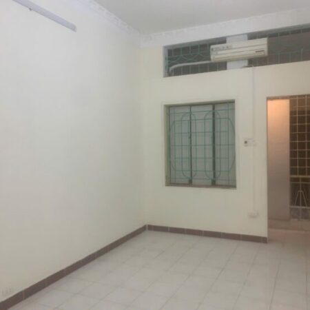 Bán gấp nhà Phân lô ngõ ô tô 90 Nguyễn Tuân: DT 24m2 , 4 tầng, MT 3,2m. Giá 5,2 tỷ.