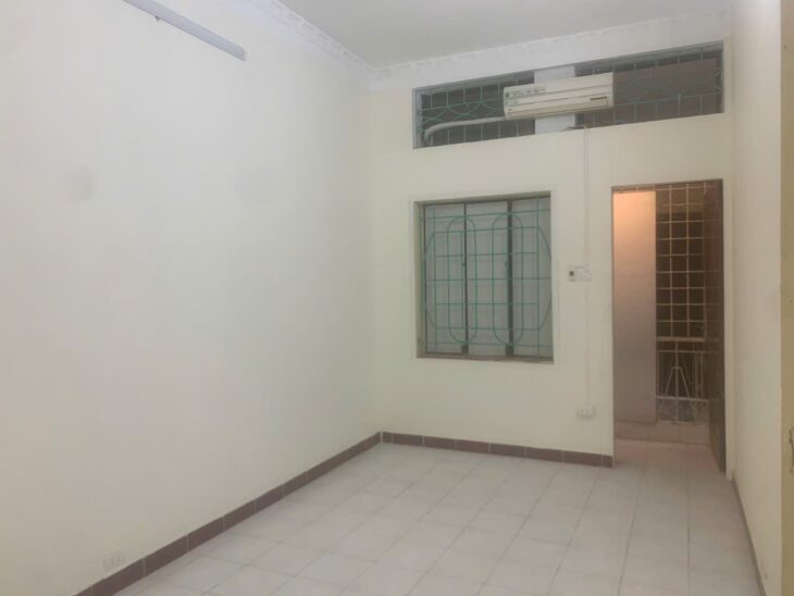 Bán gấp nhà Phân lô ngõ ô tô 90 Nguyễn Tuân: DT 24m2 , 4 tầng, MT 3,2m. Giá 5,2 tỷ.