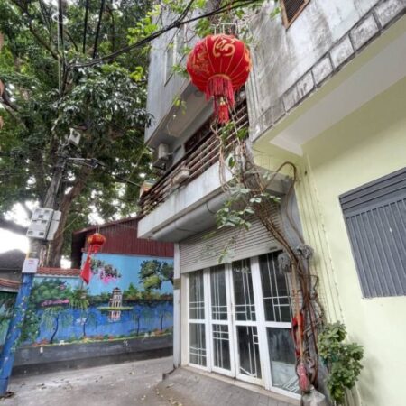 Bán nhà Xuân La giá 8 tỷ, diện tích 35m2, 5 tầng, mặt tiền 6m Bán nhà Xuân La giá 8 tỷ, diện tích 35m2, 5 tầng, mặt tiền 6m