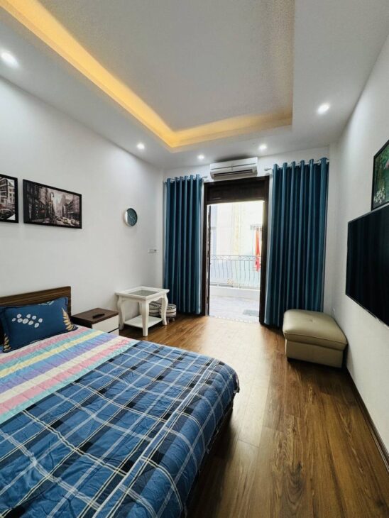 Bán nhà An Dương giá 12 tỷ, diện tích 60m2, 5 tầng, mặt tiền 3.5m