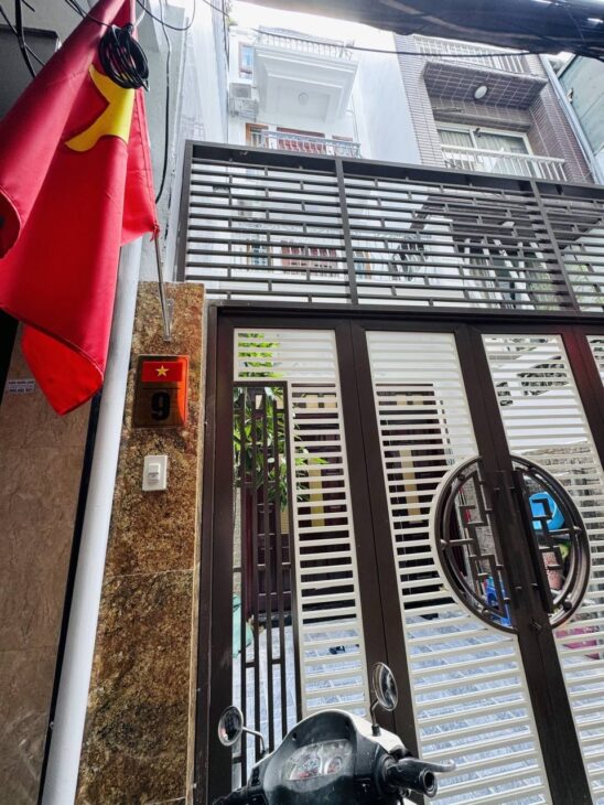 Bán nhà An Dương giá 12 tỷ, diện tích 60m2, 5 tầng, mặt tiền 3.5m