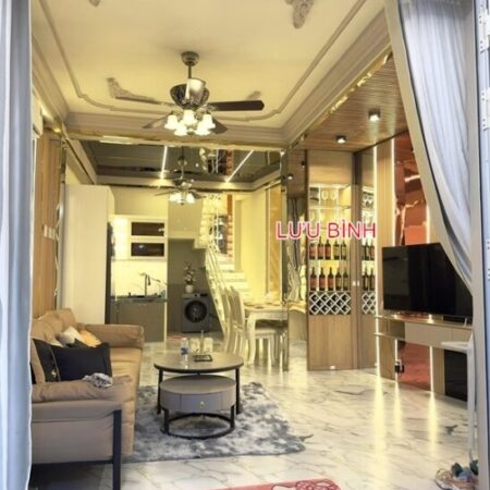 Nhà Cực Đẹp Ni Sư Huỳnh Liên, Tân Bình. 5x11m, 3 Tầng, Tặng Nội Thất, chỉ 4.39 tỷ