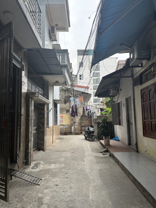 LÊ VĂN HIẾN – PHÂN LÔ – NGÕ THÔNG – DÂN XÂY – DÒNG TIỀN – MẶT TIỀN ĐẸP – 100M Ô TÔ TRÁNH