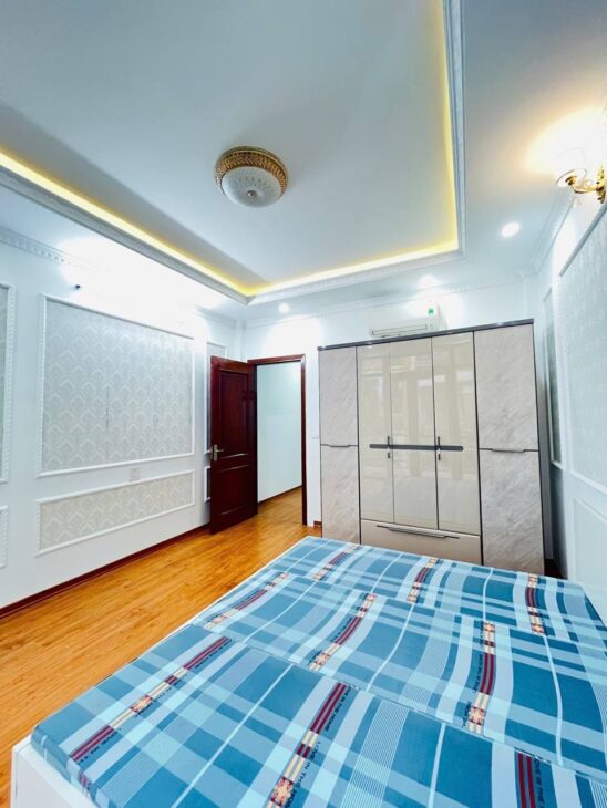 Bán nhà Khu Cây Quýt – La Khê giá 14.5 tỷ, diện tích 45m2, 5 tầng, mặt tiền 4m