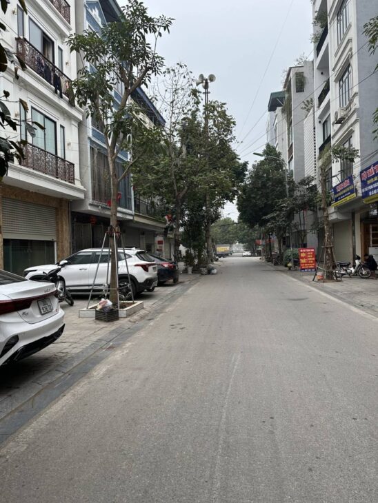 Bán nhà Kiến Hưng giá 7 tỷ, diện tích 30m2, 4 tầng, mặt tiền 3.5m