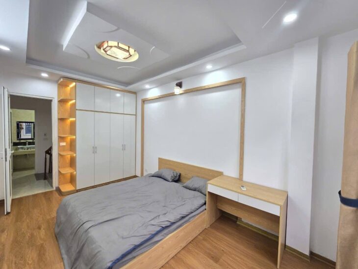 Bán nhà Thanh Lân giá 4.98 tỷ, diện tích 31m2, 4 tầng, mặt tiền 3.5m