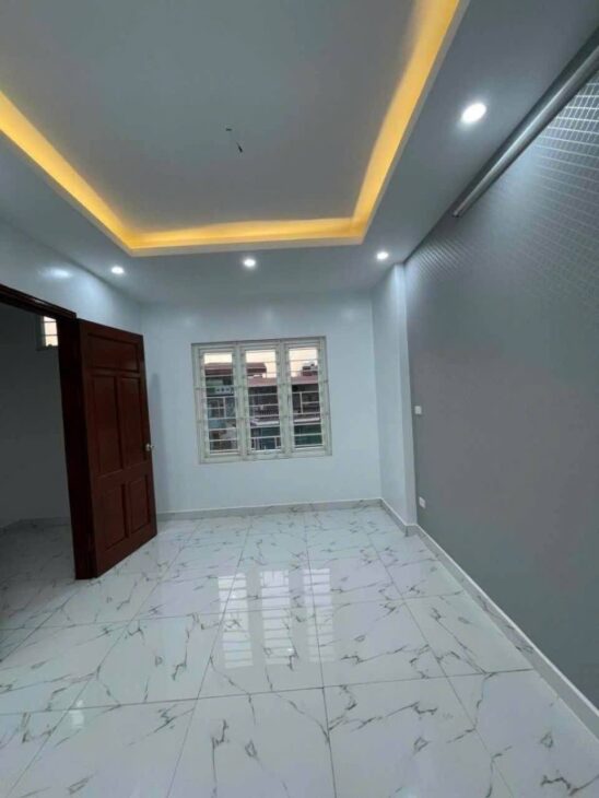 Bán nhà Cầu Đơ 4 giá 8.9 tỷ, diện tích 35m2, 4 tầng, mặt tiền 4.5m