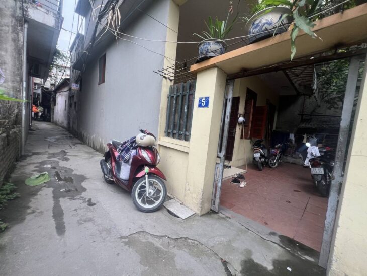 Bán nhà Giải Phóng giá 4.85 tỷ, diện tích 96m2, 4 tầng, mặt tiền 12m