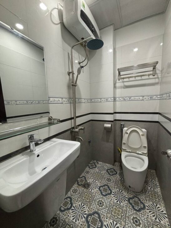 Bán nhà Hà Trì giá 6.15 tỷ, diện tích 31m2, 6 tầng, mặt tiền 3.5m