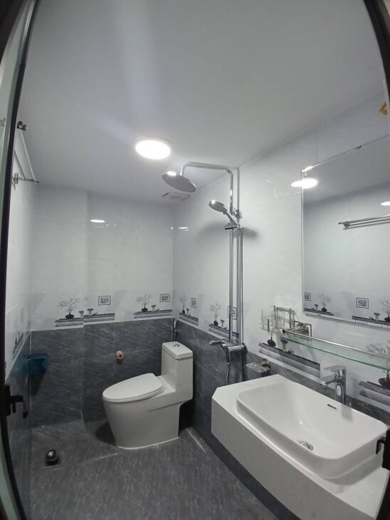 Bán nhà Phố Lụa giá 6.7 tỷ, diện tích 30m2, 5 tầng, mặt tiền 4m