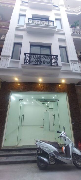 Bán nhà Định Công giá 15.5 tỷ, diện tích 41m2, 5 tầng, mặt tiền 5m