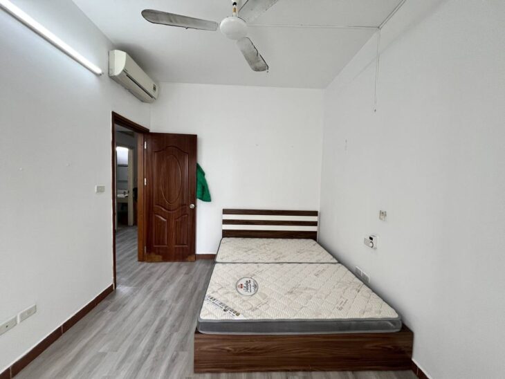 Bán nhà Đại Từ giá 4.9 tỷ, diện tích 42, C4, mặt tiền 3m