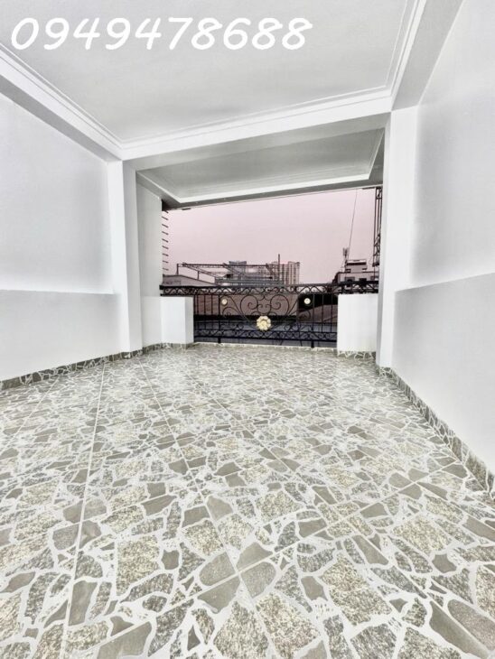 BÁN NHÀ ĐẸP – CẦU GIẤY – 6 TẦNG- OTO VÀO NHÀ