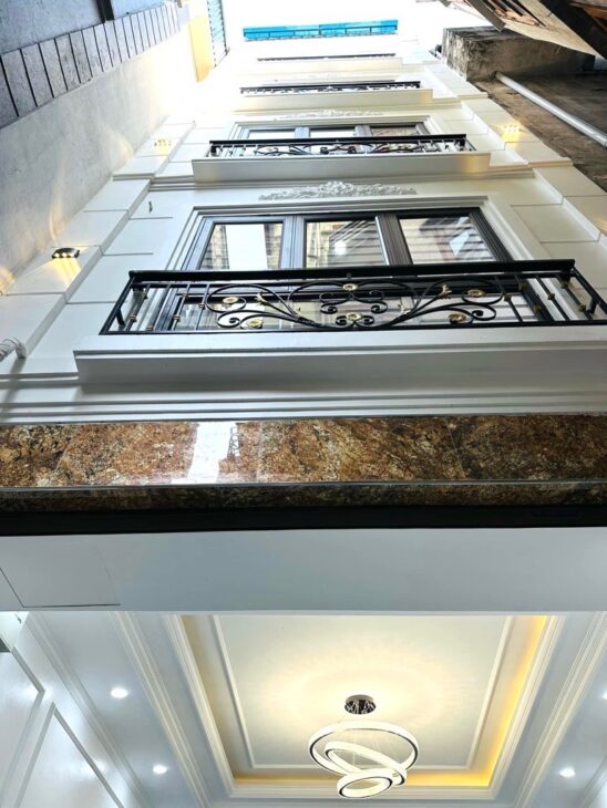 NHÀ MỚI KÍNH KONG MẶT NGÕ TRẦN CUNG – 34M2 – MT3.3 – 50 MÉT RA PHỐ