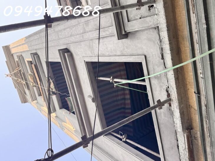 BÁN NHÀ 5 TẦNG – THANH MÁY – Ô TÔ ĐỖ CỬA – 10M RA MẶT ĐƯỜNG CHÍNH – GẦN CÔNG VIÊN HÒA BÌNH.