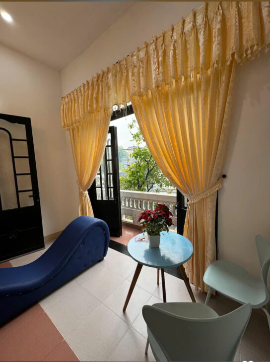 CHO THUÊ KHÁCH SẠN 4 TẦNG PHƯỜNG TRƯỜNG AN. CÓ 14 PHÒNG