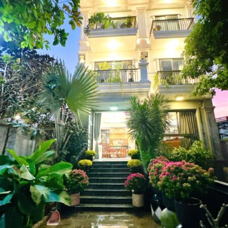 BIỆT THỰ ĐẲNG CẤP SANG TRỌNG – VIEW SÔNG – MẶT TIỀN ĐƯỜNG -400m2 10X40 8PN – GIÁ CHỈ 18 TỶ.