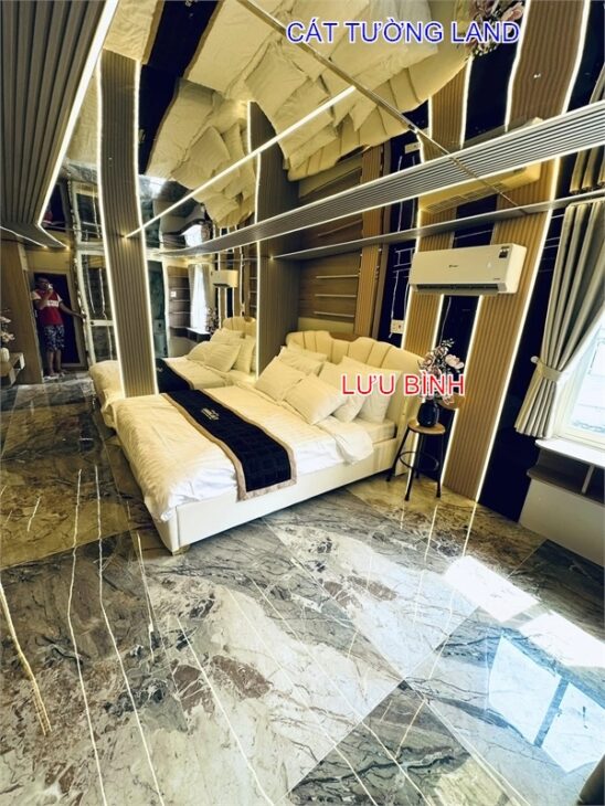 Nhà Cực Đẹp Ni Sư Huỳnh Liên, Tân Bình. 5x11m, 3 Tầng, Tặng Nội Thất, chỉ 4.39 tỷ