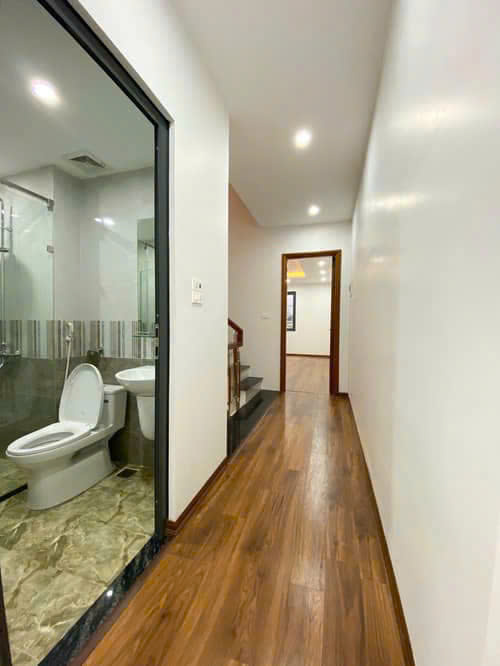 Bán nhà mới đẹp dt 52m2, 5 tầng, 8 phòng ngủ, Yên Lãng thông Thái Thịnh, Láng, 10m ra ô tô tránh,