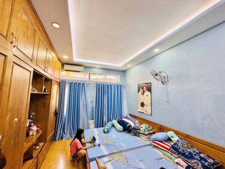 Bán nhà đường Lạc Long Quân – Phường 9, Q.Tân Bình, 4mx14m – 3 tầng – Nhỉnh 6 Tỷ