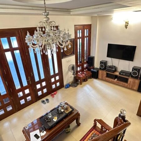 Nhà Hoàng Cầu – ô tô đỗ cửa – ngõ đẹp – 81m chỉ 18 tỷ