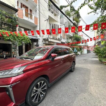 SIÊU PHẨM NHÀ LÔ GÓC HÒE THỊ – Ô TÔ ĐỖ NGÀY ĐÊM – 5 TẦNG Ở NGAY – GIÁ CHỈ 6.35 TỶ – DIỆN TÍCH 60M2