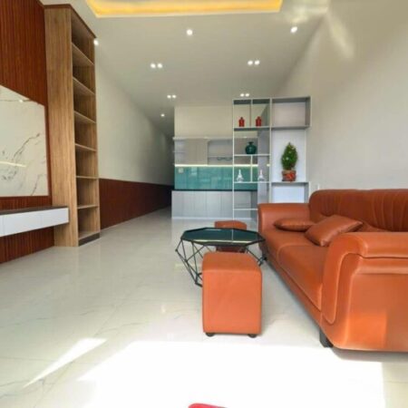 # Nhà Kiệt 6m Ô tô đậu cửa, sát Mặt Tiền Hoàng Thị Loan, 72m2, 2 tầng, 2.x tỷ