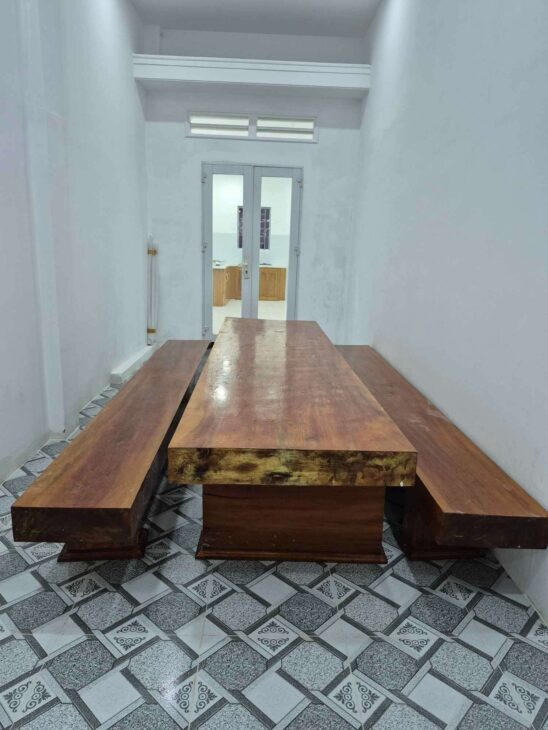 BIỆT THỰ SÂN VƯỜN HÓC MÔN CHỦ NGỘP QUÁ NGỘP NHÀ CẤP 4 MỚI TINH, HẺM XE TẢI, NGANG KHỦNG 8.6M, NGAY